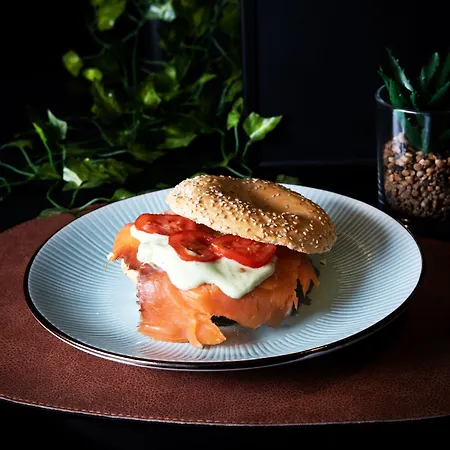 Bed & Breakfast River