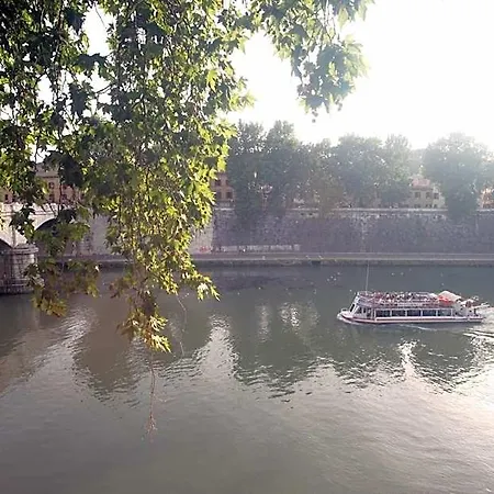 River Oda ve Kahvaltı Roma