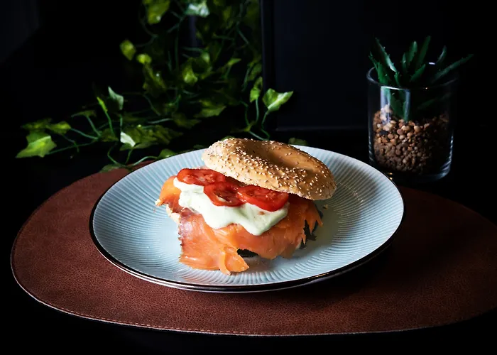 Bed & Breakfast River